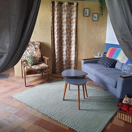 Notre Village Papillon Bed&Breakfast Neret Buitenkant foto