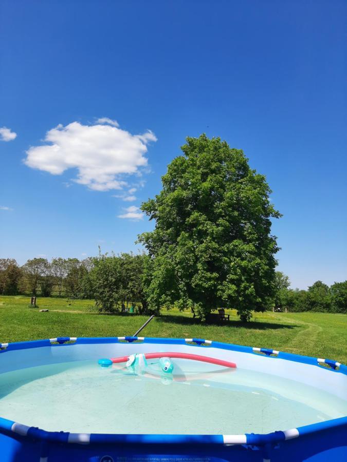 Notre Village Papillon Bed&Breakfast Neret Buitenkant foto