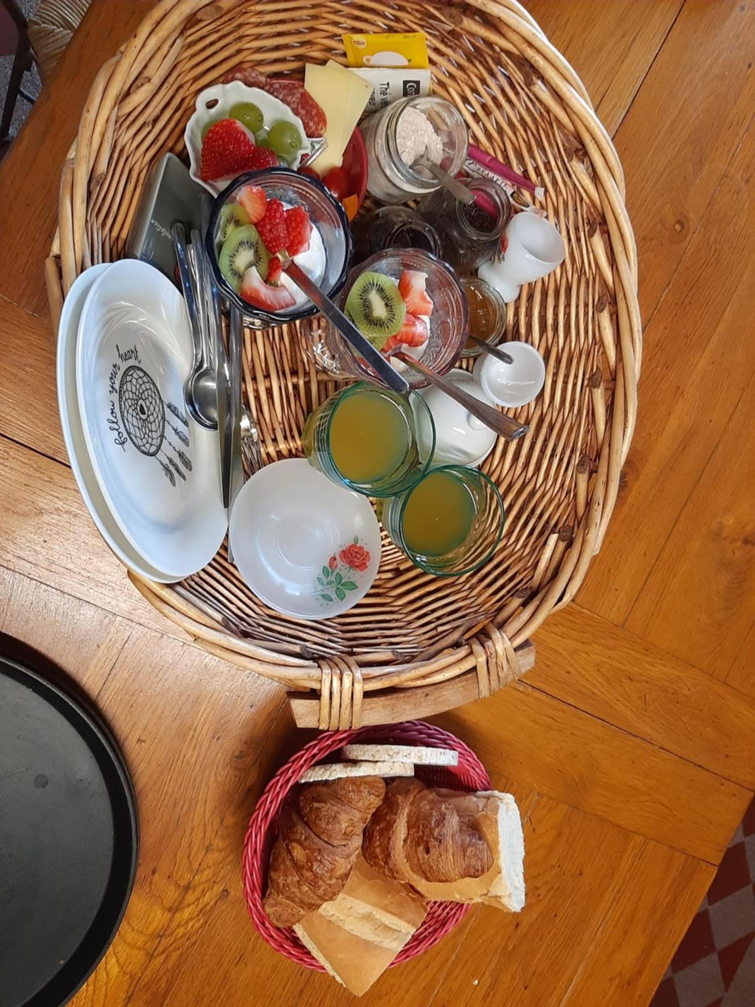 Notre Village Papillon Bed&Breakfast Neret Buitenkant foto